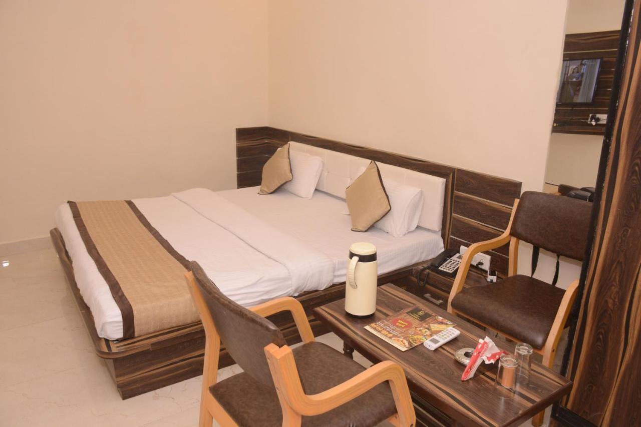 Hotel Bharat Kota  Exterior photo
